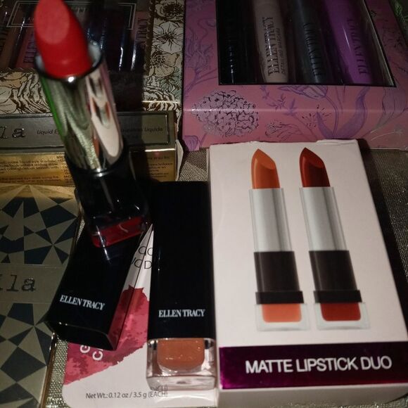 Surprise 😲 make up lot - Picture 9 of 13